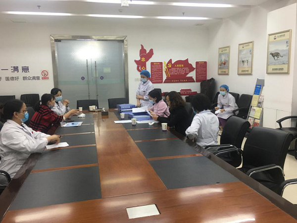 洪山區(qū)衛(wèi)健局領(lǐng)導(dǎo)來院進行疫情防控工作專項檢查